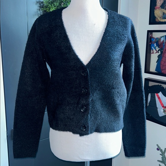 Rachel Zoe S Black Fuzzy v-Neck crop cardigan Sweater - Picture 1 of 9